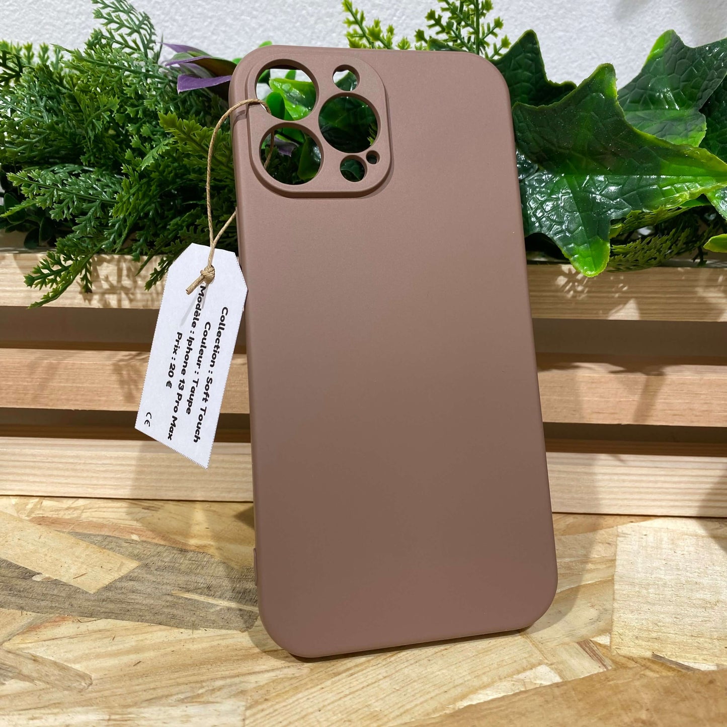 Achat coque iPhone Aix en Provence. compatible iPhone 13 Pro Max. En vente chez Neo Mobile couleur taupe marron