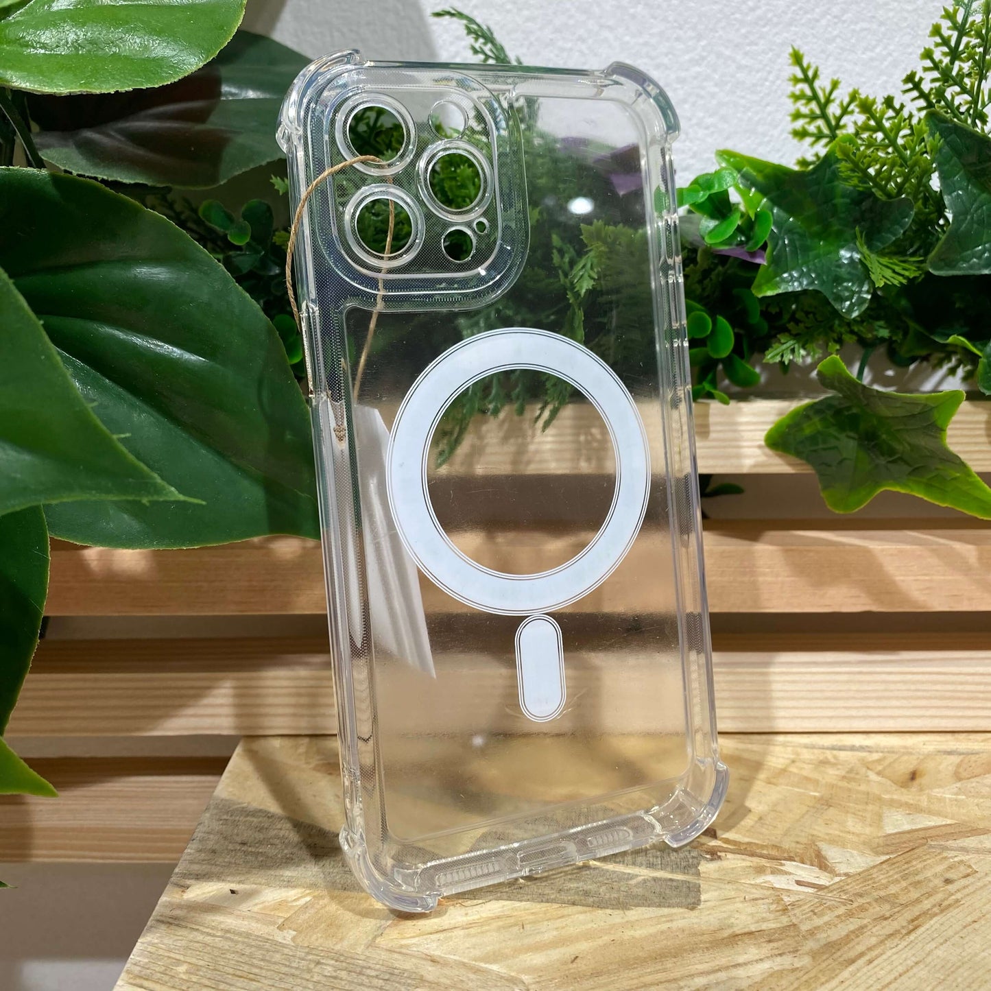 acheter une coque antichoc magnétique pour iPhone 12 Pro Max à Aix en Provence chez Neo Mobile