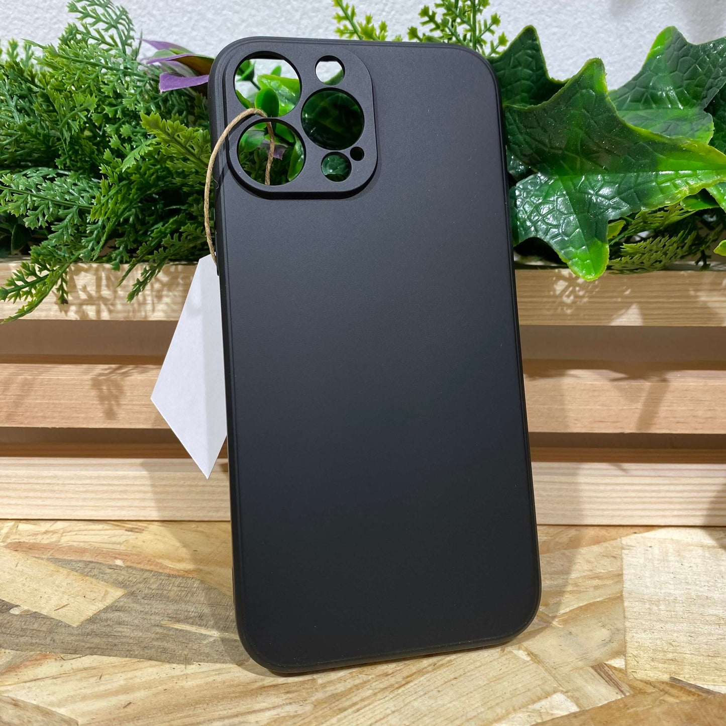 Acheter coque iPhone Aix en Provence. compatible iPhone 13 Pro Max. En vente chez Neo Mobile couleur noir