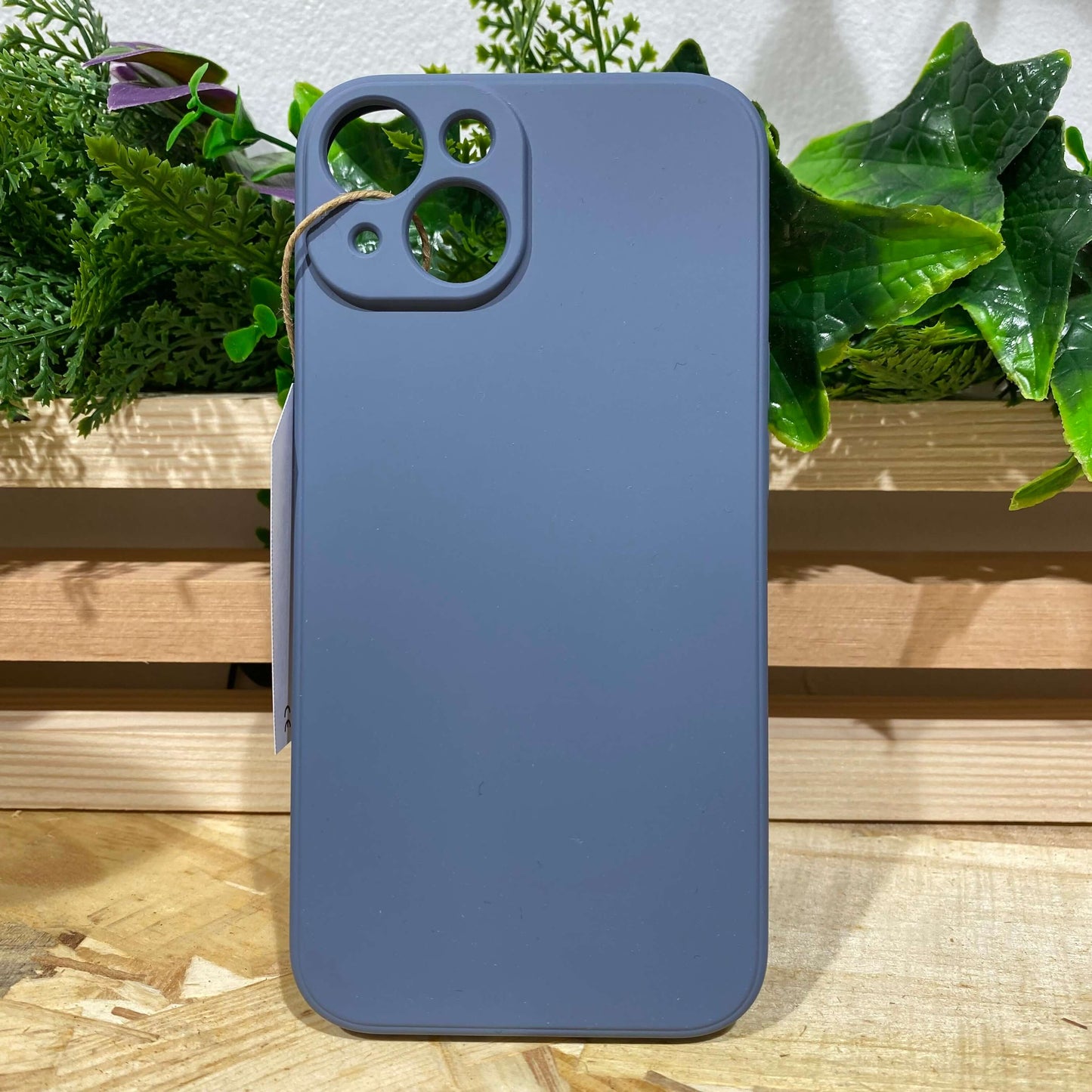 Acheter une coque iPhone autour de moi à Aix en Provence pour iPhone 14 couleur bleu abyssal chez Neo Mobile