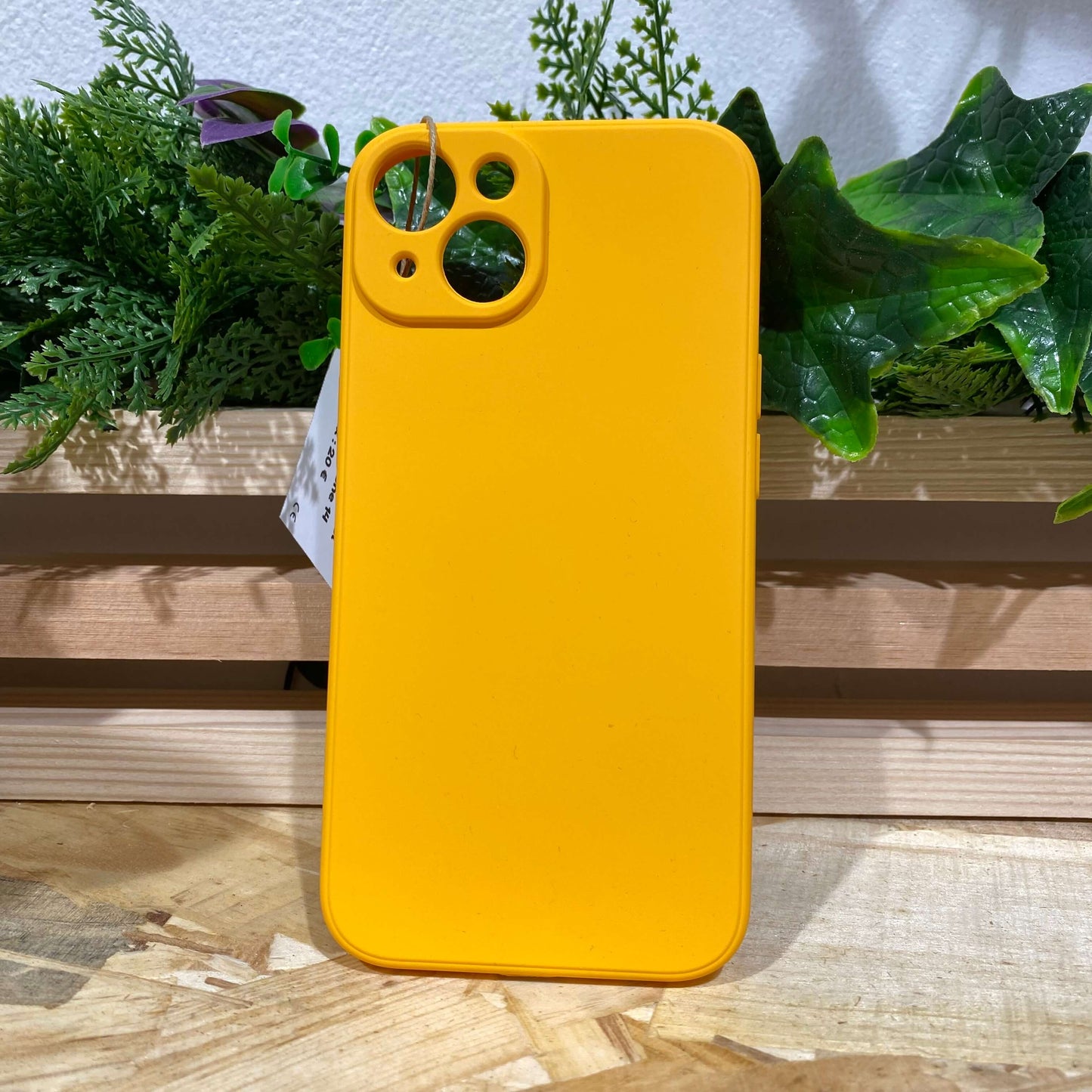 Acheter une coque iPhone autour de moi à Aix en Provence pour iPhone 14 couleur jaune tournesol chez Neo Mobile