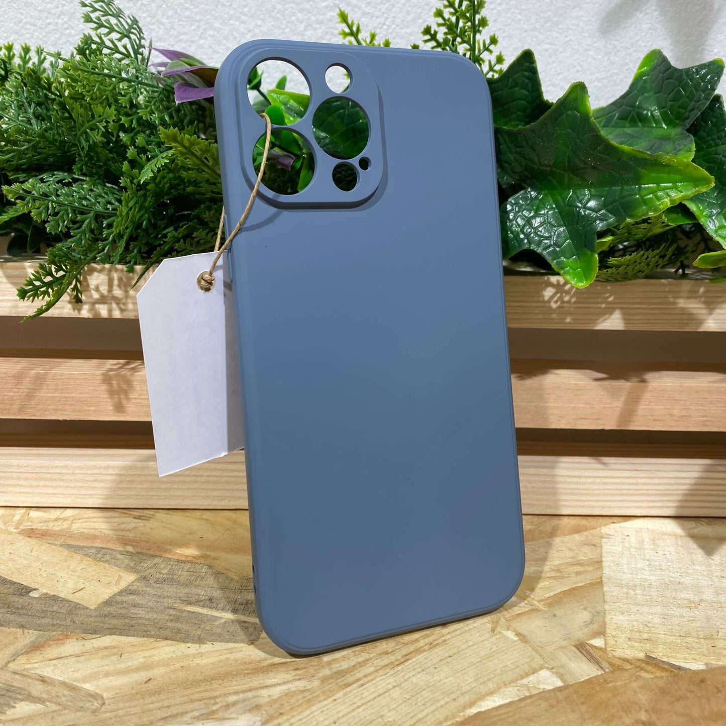 Achat coque iPhone Aix en Provence. compatible iPhone 13 Pro Max. En vente chez Neo Mobile couleur bleu abyssal
