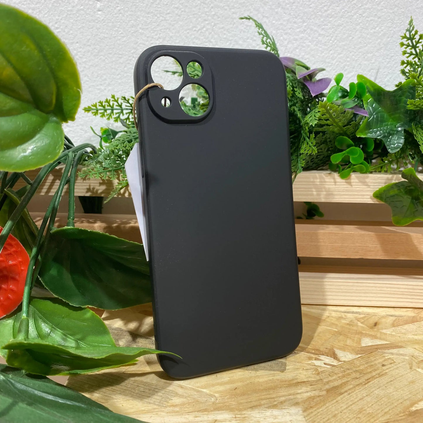 Acheter une coque de protection antichoc pour iPhone 14 Plus couleur noire Ă Aix en Provence chez Neo Mobile