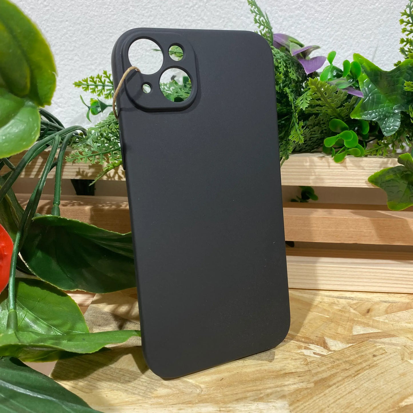 Acheter une coque de protection pour iPhone 14 Plus pas cher Ă Aix en Provence chez Neo Mobile