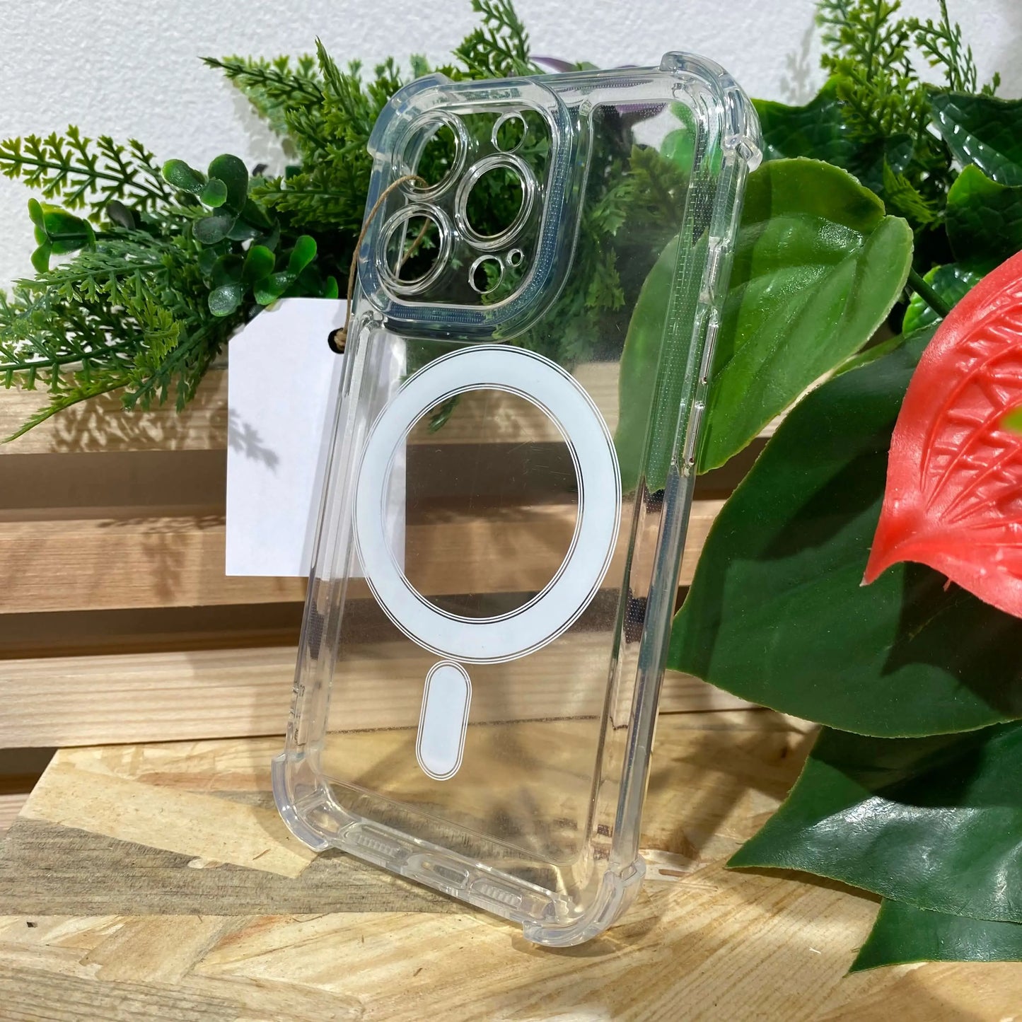 Acheter une coque de protection renforcée antichoc avec Magsafe pour iPhone 14 pro couleur transparent à Aix en Provence chez Neo Mobile