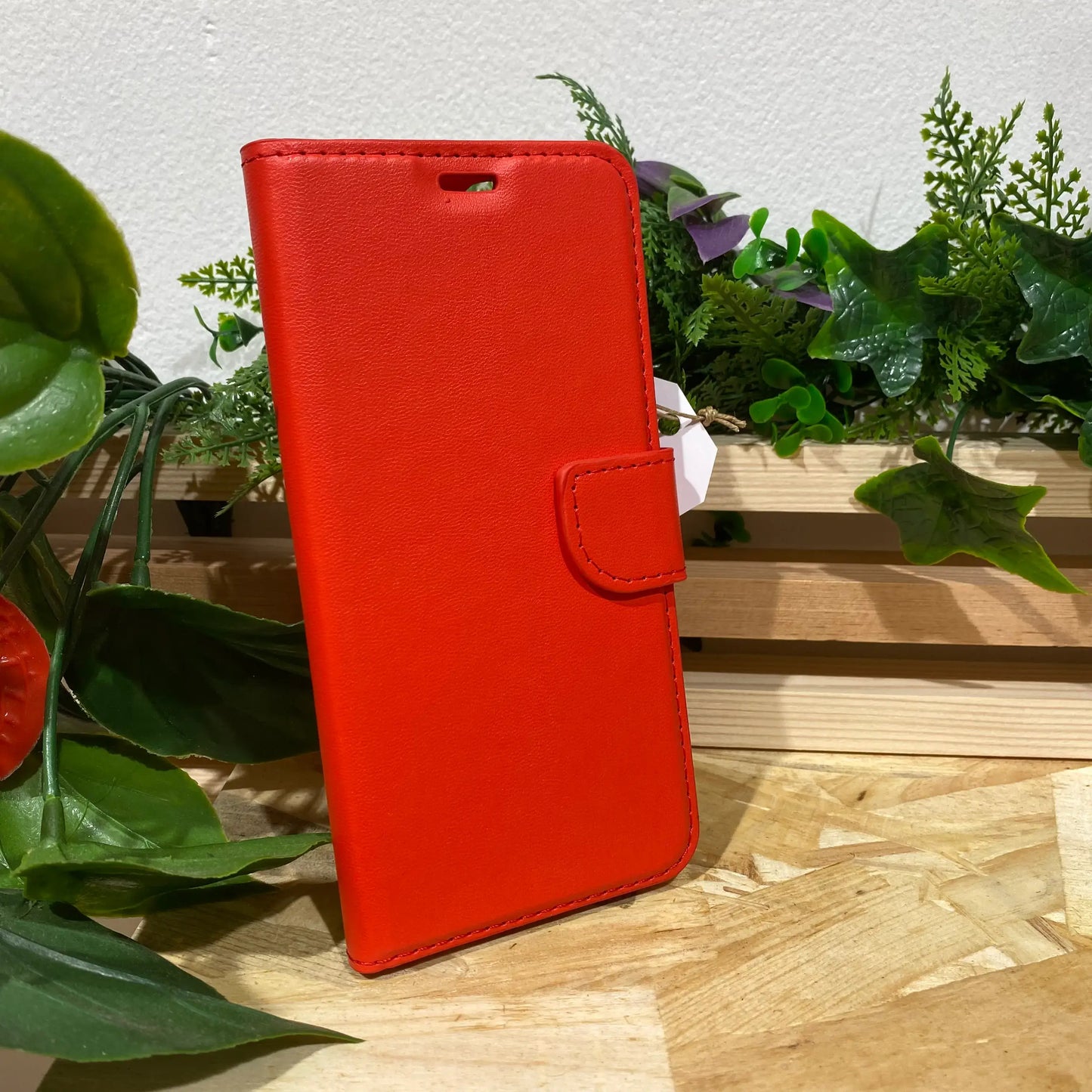 Acheter une étui portefeuille de protection antichoc pour iPhone 14 Plus de couleur à Aix en Provence chez Neo Mobile