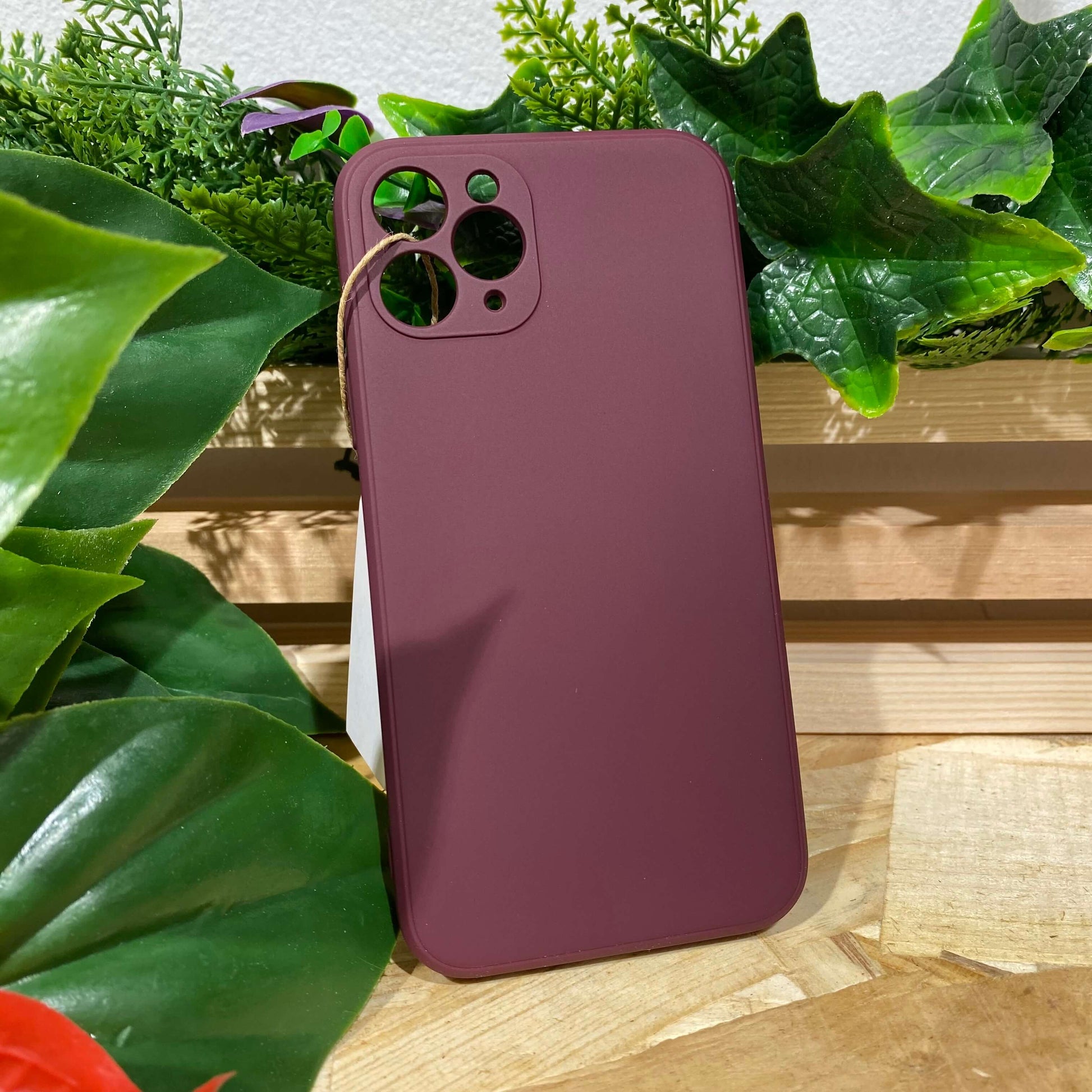 Acheter Coque de telephone iPhone 11 Pro couleur rouge, bordeaux, prune