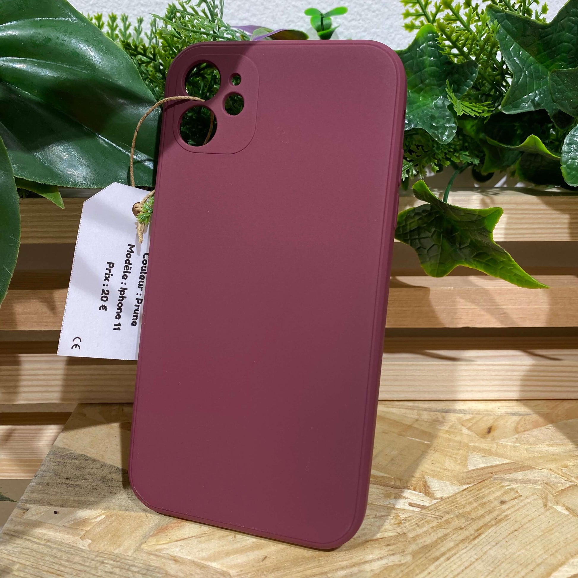 Acheter coque de protection pour iPhone 11 couleur prune couleur bordeaux à Aix en Provence dans le magasin de réparation iPhone Neo Mobile