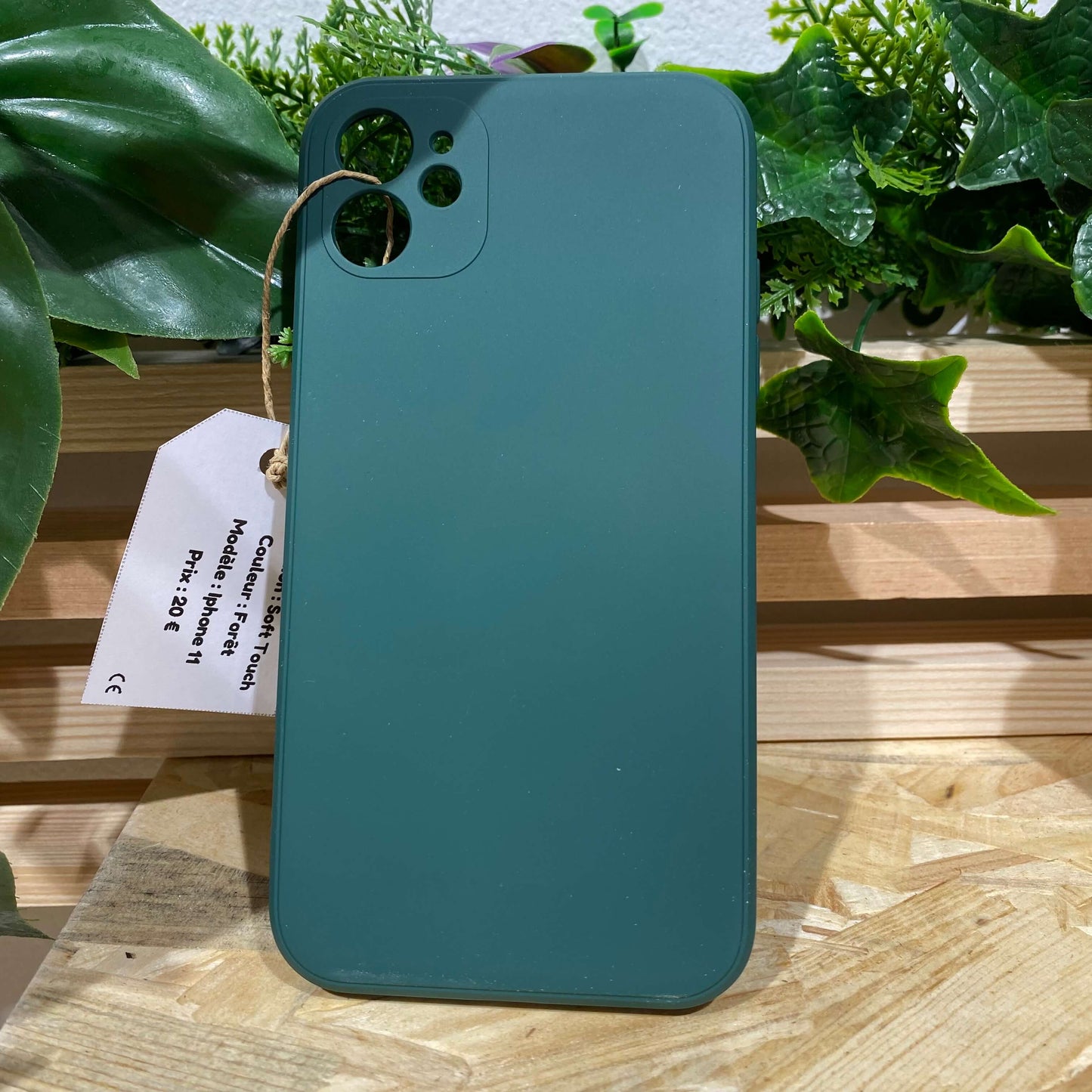 Acheter coque de protection pour iPhone 11 couleur vert foncé, vert forêt chez Neo Mobile la boutique de réparation à Aix en Provence