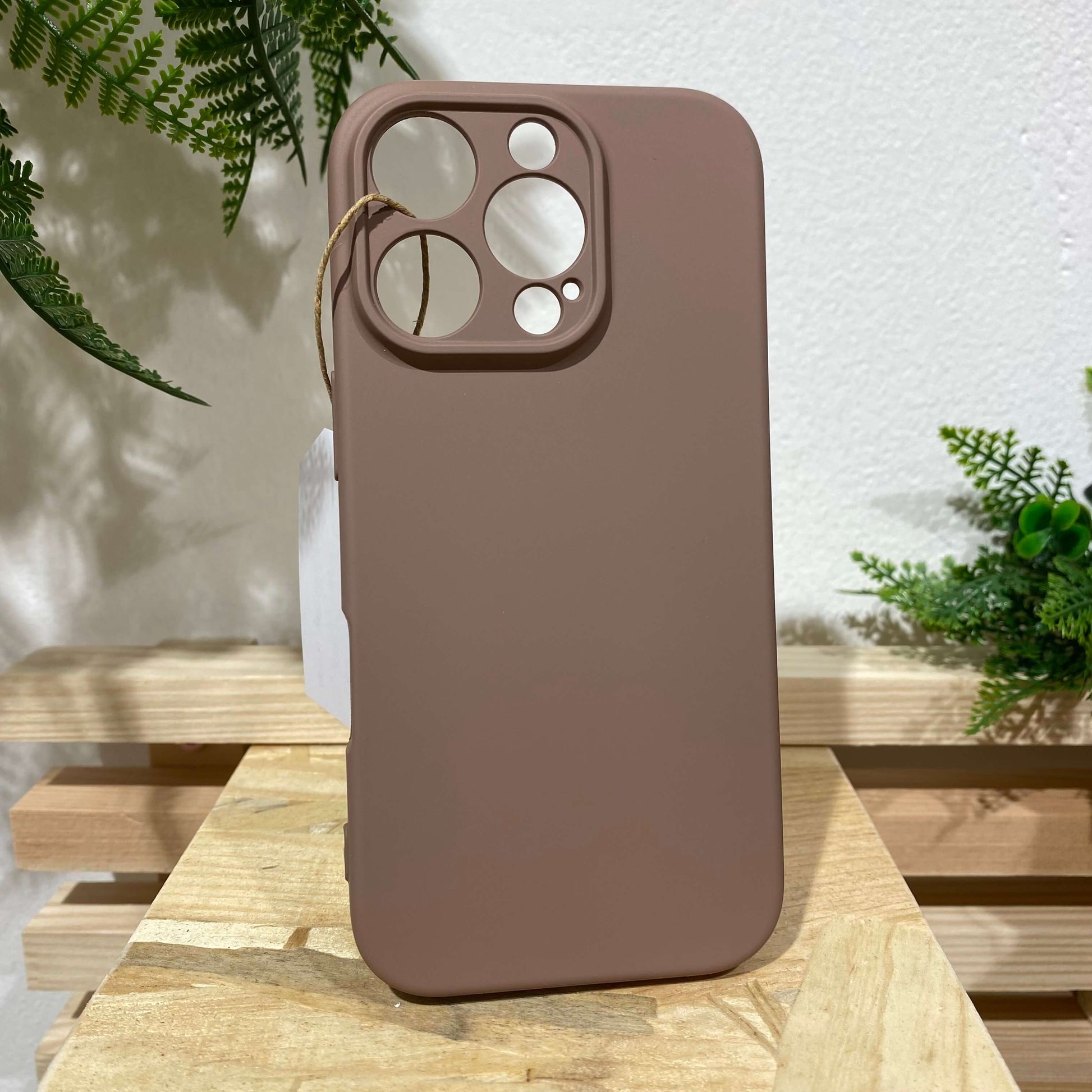 Coque de protection pour iPhone 16 Pro couleur taupe