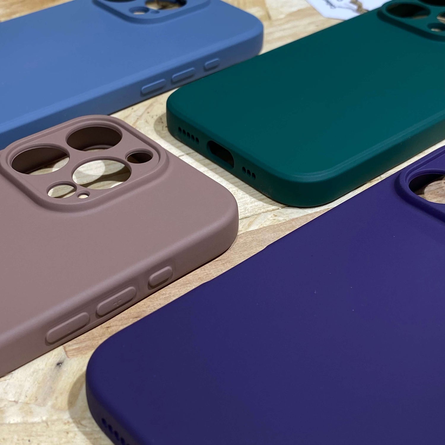 plusieurs coques de protection pour iPhone 16 pro