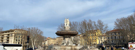 Photo de la fontaine de la Rotonde à Aix-en-Provence, à proximité du magasin de réparation de téléphone Neo Mobile dans la Rue Chabrier