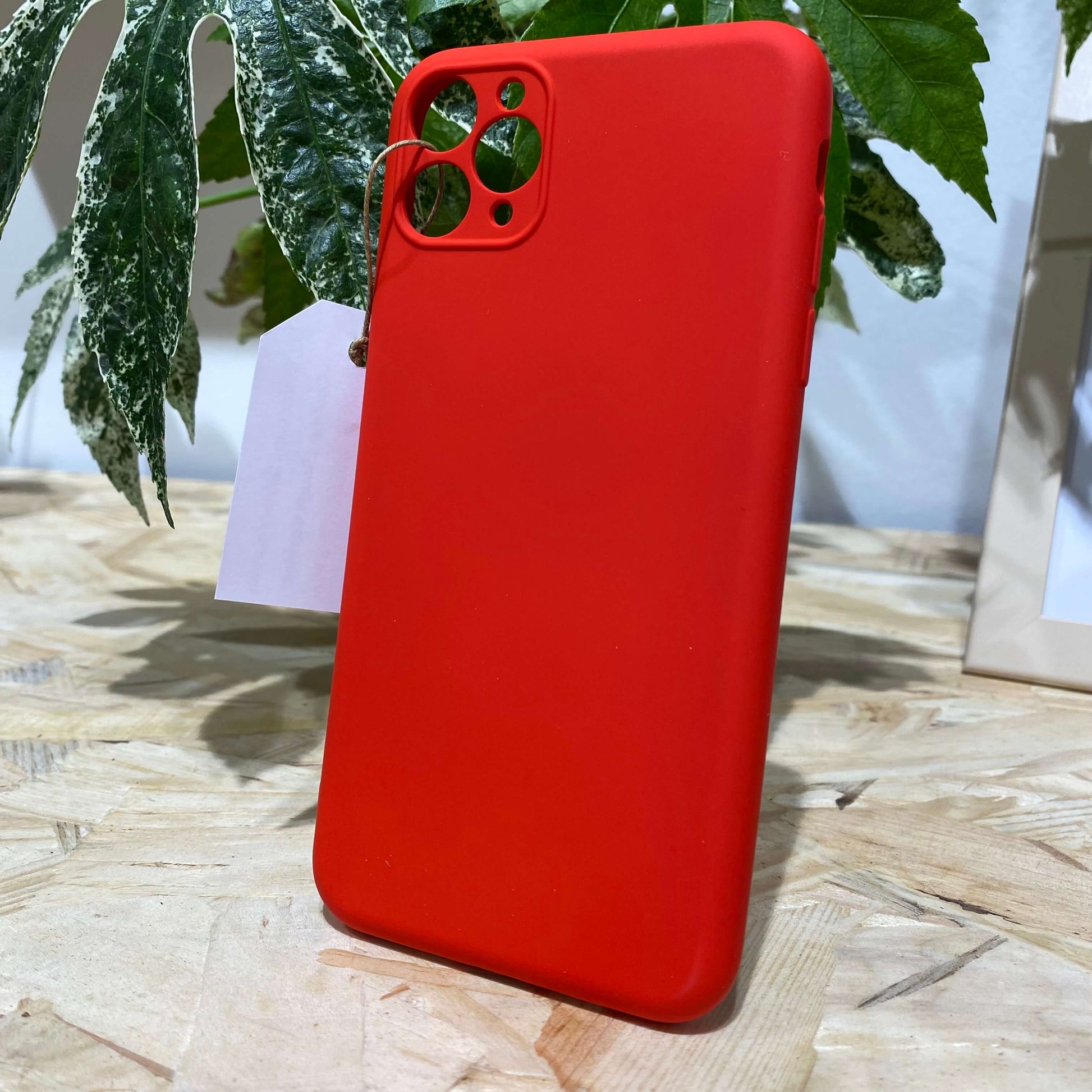 Acheter une coque de protection rouge pour iPhone 11 Pro Max à Aix en Provence autour de moi