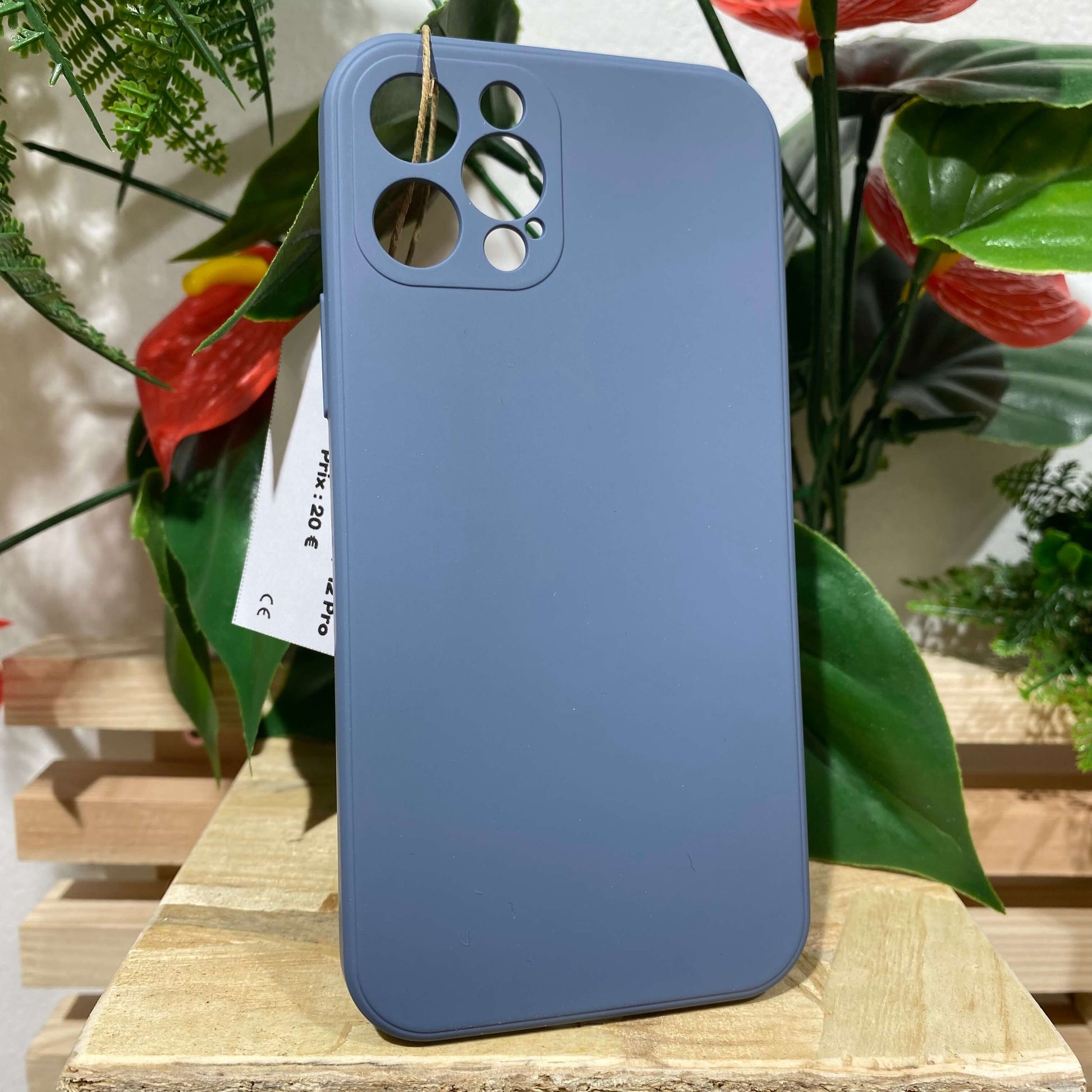Acheter coque iPhone à Aix en Provence iPhone 12 Pro couleur bleu, couleur bleu abyssal