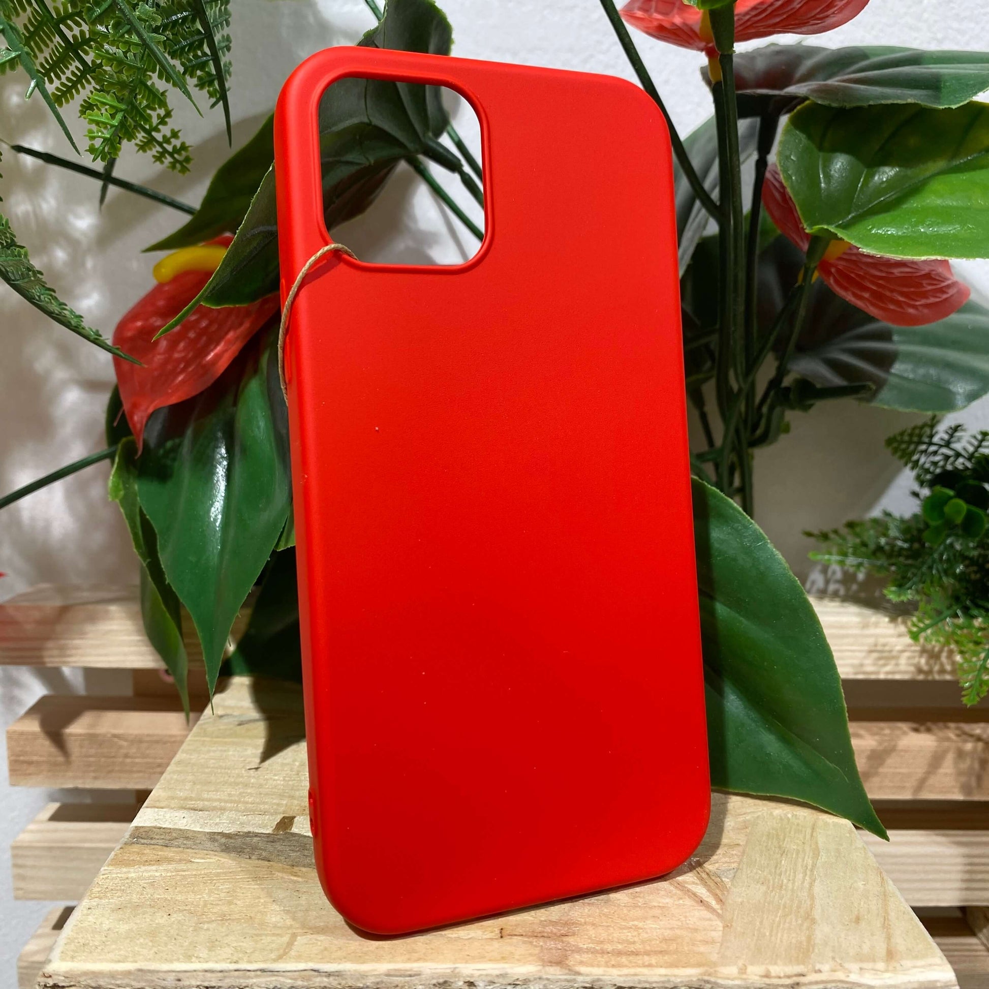 Acheter coque iPhone à Aix en Provence iPhone 12 Pro couleur rouge édition limitée