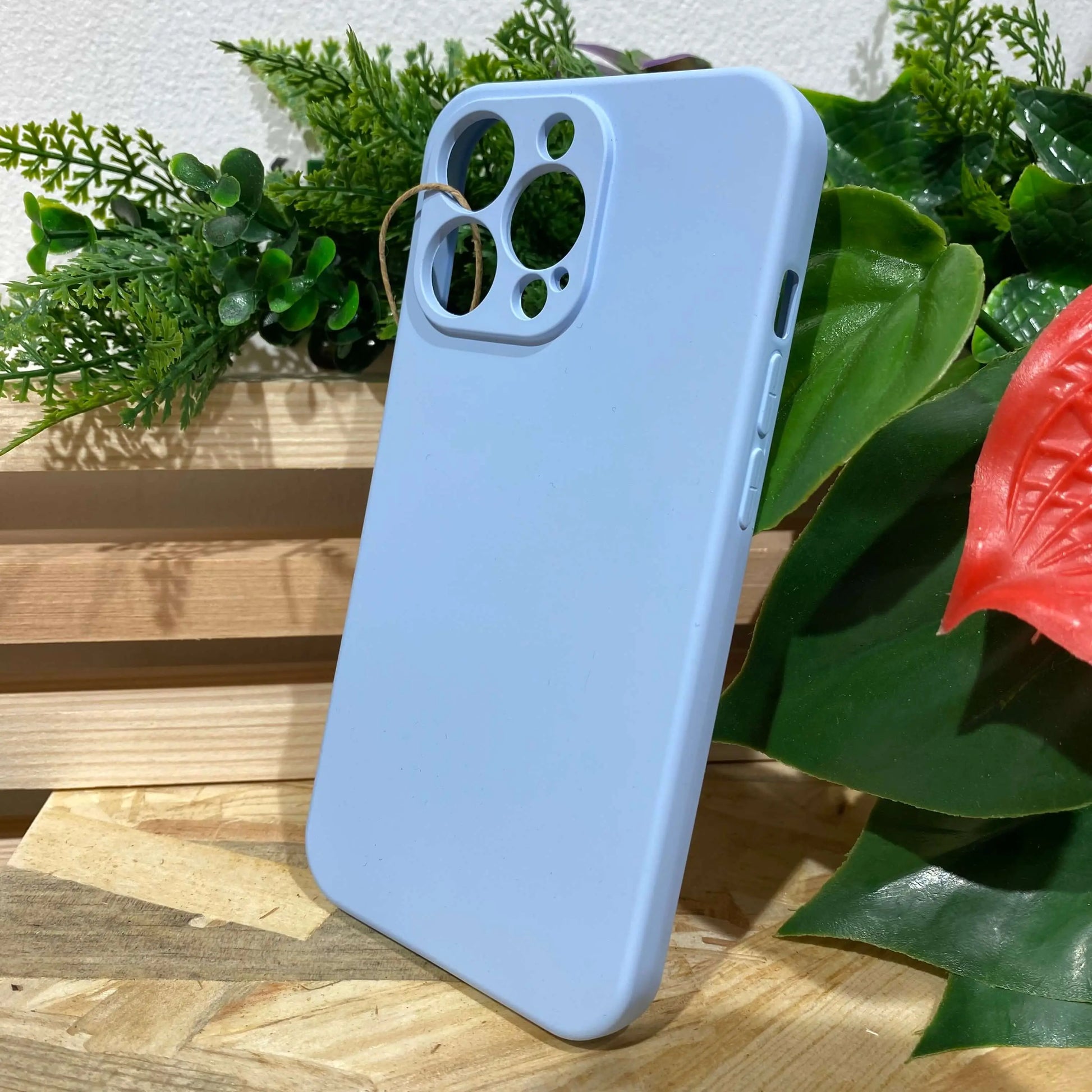 Acheter une coque de protection antichoc pour iPhone 15 pro max couleur bleu azur à Aix en Provence chez Neo Mobile