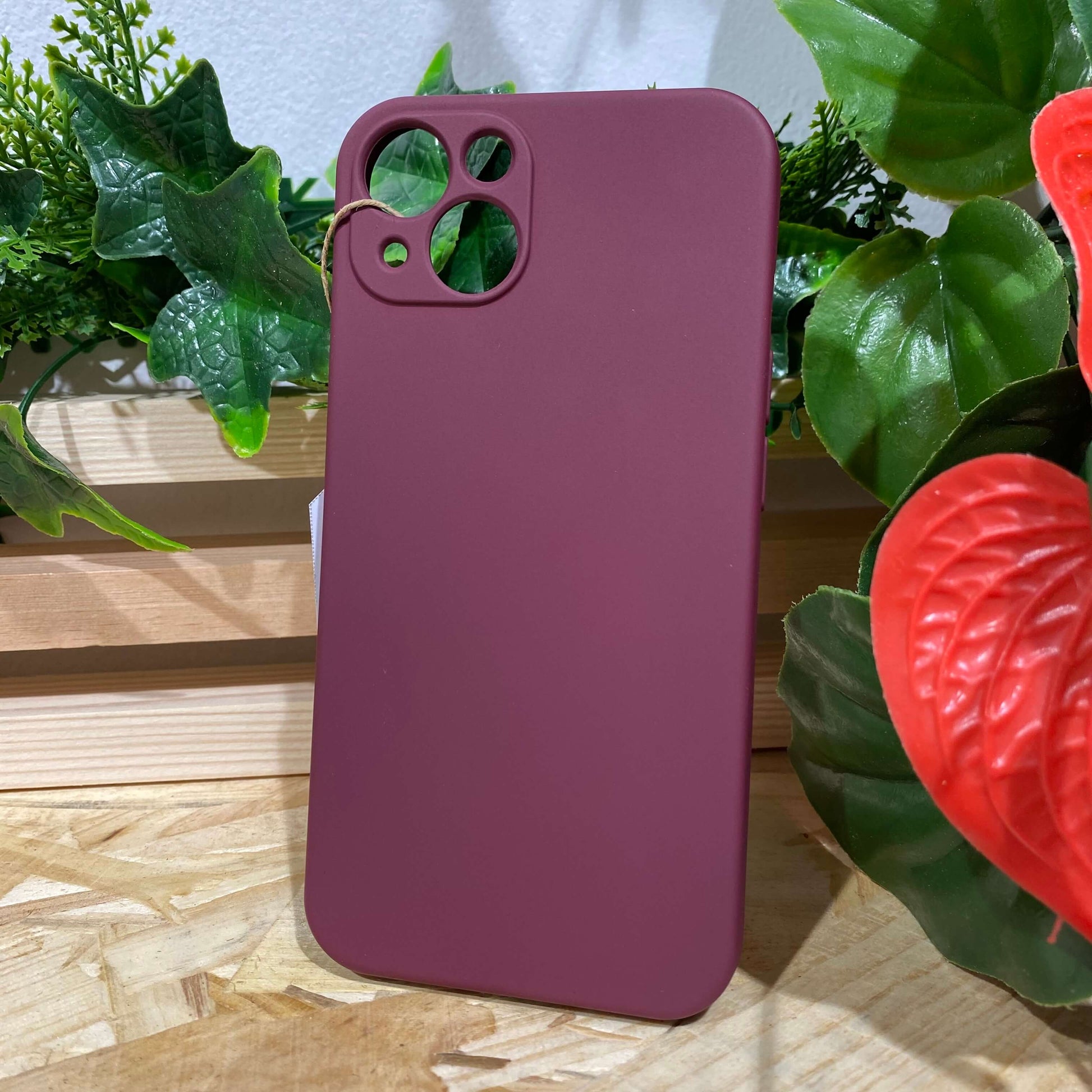 Coque iPhone Aix en Provence en vente chez Neo Mobile™ pour iPhone 13 couleur rouge bordeaux prune