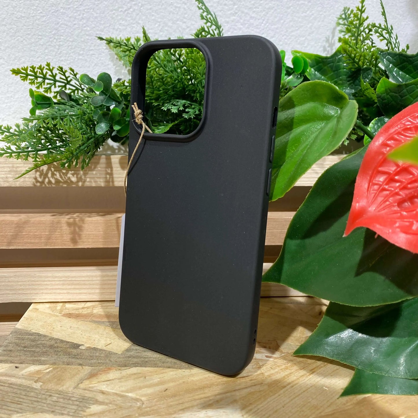Acheter une coque de protection pas cher pour iPhone 15 pro max à Aix en Provence chez Neo Mobile