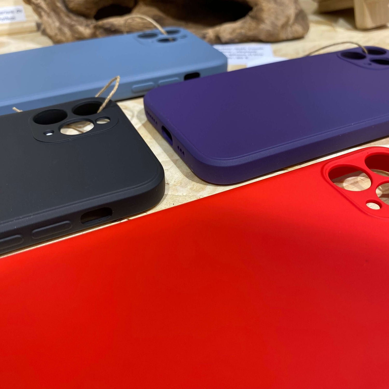 Découvrez toutes les couleurs de coque de protection pour votre iPhone 11 Pro